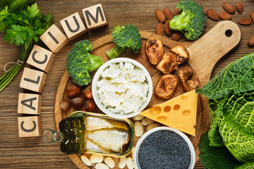 Foods rich in calcium - obrazy, fototapety, plakaty