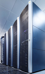 ranks modern supercomputers in computational data center
