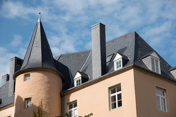 Fototapeta na wymiar villa under blue sky in Luxembourg city 