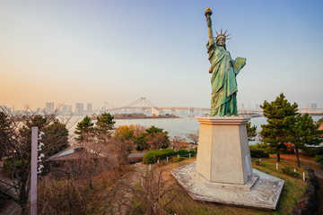 Fototapeta premium Liberty statue in Odaiba