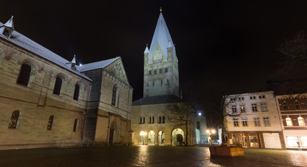 Fototapeta premium st patrokli dom soest germany in the evening