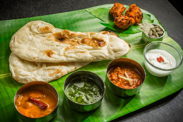 一般的なインドカレー　Typical Indian curry set