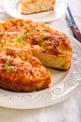 Chicken fillet, cauliflower and cheese quiche