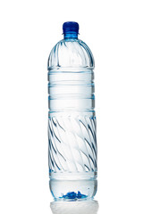 Naklejka premium Single refreshing mineral water in plastic bottle in vertical orientation