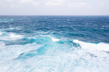 Obraz na płótnie Canvas Ocean and wave