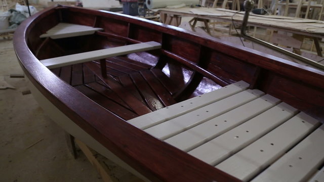 Completed the construction of the boat at the shipyard, details of the boat
