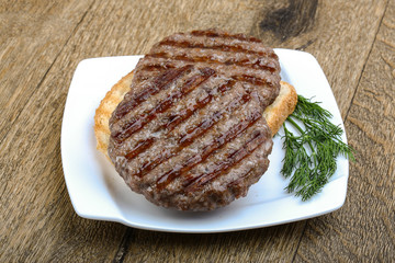 Grilled burger cutlet