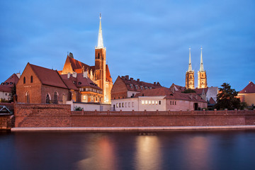 Fototapeta premium Ostrow Tumski in Wroclaw at Dusk