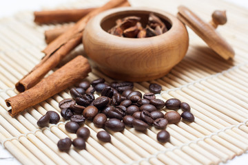 Coffee beans, cinnamon sticks and fennel