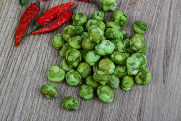 Wasabi peas