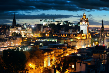 Fototapeta na wymiar Edinburgh night