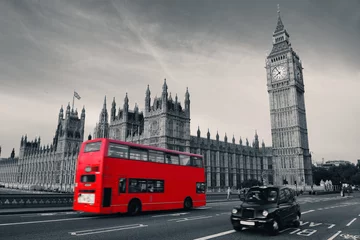 Foto auf Acrylglas Londoner roter Bus Fernbus in London