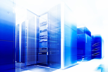 ranks modern supercomputers in computational data center with motion
