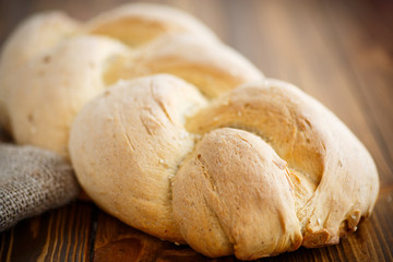 bread in the form of braids