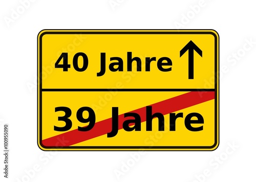 500_F_100955090_iq4J7At3MpUpAcDIif3TBn1uTI0TPnax