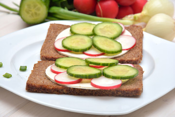 Healthy sandwiches for breakfast