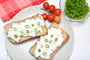 Sandwiches with cottage cheese