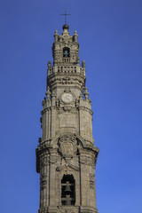 Fototapeta na wymiar Torre dos Clerigos tower in the center