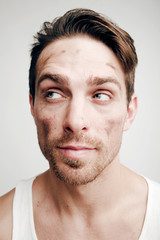 Naklejka premium Emotions. Portrait of man with dirty face