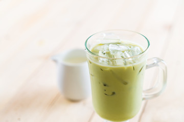 iced matcha latte