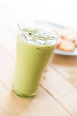 iced matcha latte