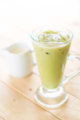 iced matcha latte
