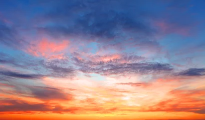 Zelfklevend Fotobehang Zonsonderganghemel boven de zee © TTstudio