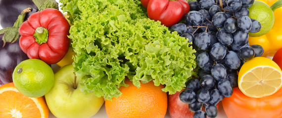 Fototapeta na wymiar bright background of fruits and vegetables