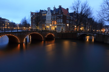 Fototapeta premium Canals in Amsterdam at night, Natherlands.