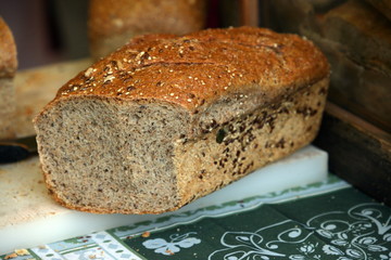 Pane in cassetta tagliato