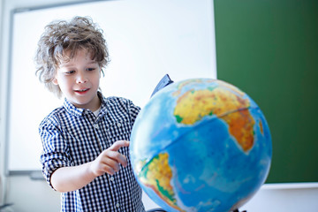 Pupil with a globe