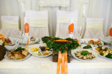 stunning unusual decorated centerpiece table with orange and yel