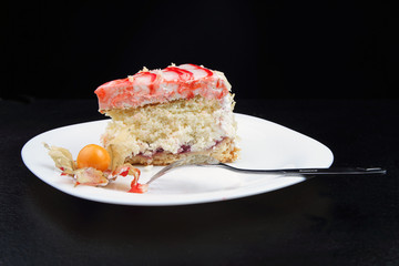 десерт чизкейк на тарелке 