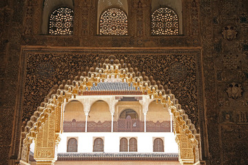 Obraz premium View through an Arch at the Alhambra