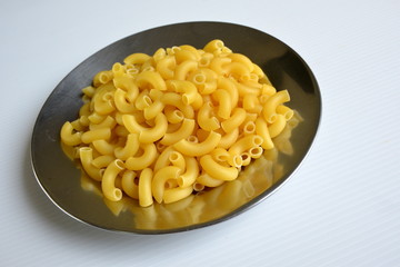 macaroni in dish