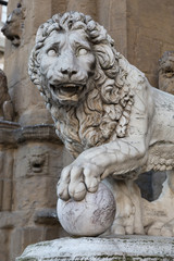 Fototapeta na wymiar Florence. Piazza Della Signoria. Lion sculpture