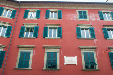 Facciata palazzo signorile, centro storico, Pisa