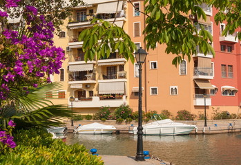 Fototapeta na wymiar Bay in the Spanish resort of Port Saplaya in Valencia