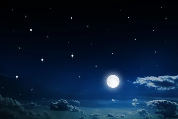 Afwasbaar fotobehang Nachtelijke hemel met sterren en volle maan achtergrond © Ruslan Ivantsov
