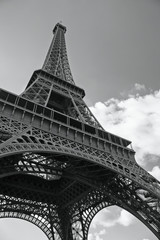 Fototapeta na wymiar Monochromatic photo of the Eiffel Tower in Paris