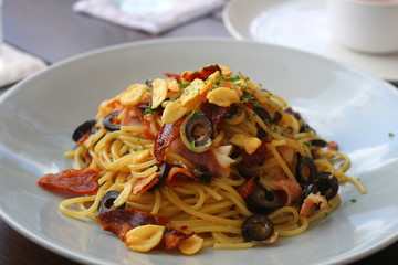 Pasta with olives