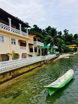 Ilha do Araujo, Paraty, Brazil