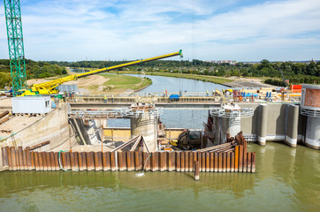 Modern dam reconstruction