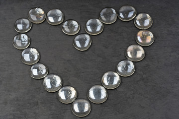 herz aus schmucksteine