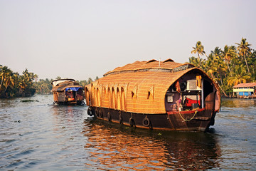 Fototapeta na wymiar Traditional rice boat 