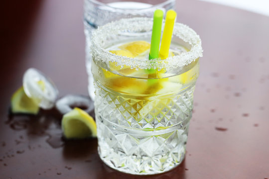 glass ice lemon