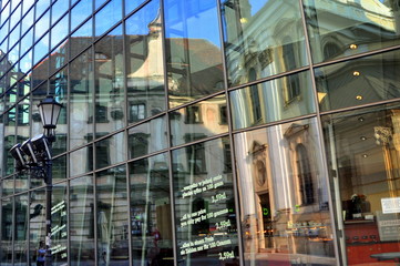 Breslau - Glasfassade mit gespiegelter Universitätskirche