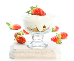 cereal cup yogurt and strawberries