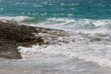 Cylinder Beach, Australien, flach verlaufender Felsen ins Meer, 2015