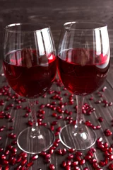 Fotobehang red wine for a romantic evening © DariaS